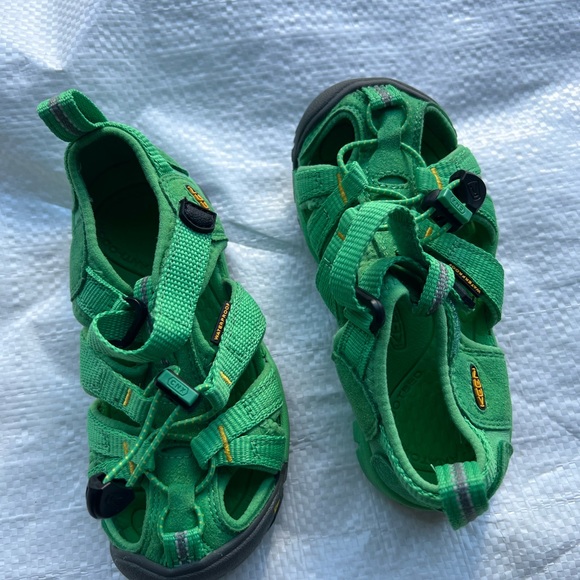 Keen kids sandals green color - Picture 2 of 5
